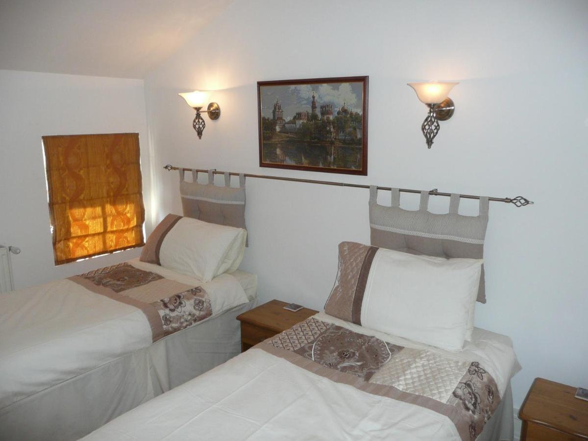 Maison Blanc Bed and Breakfast Gibourne Eksteriør billede
