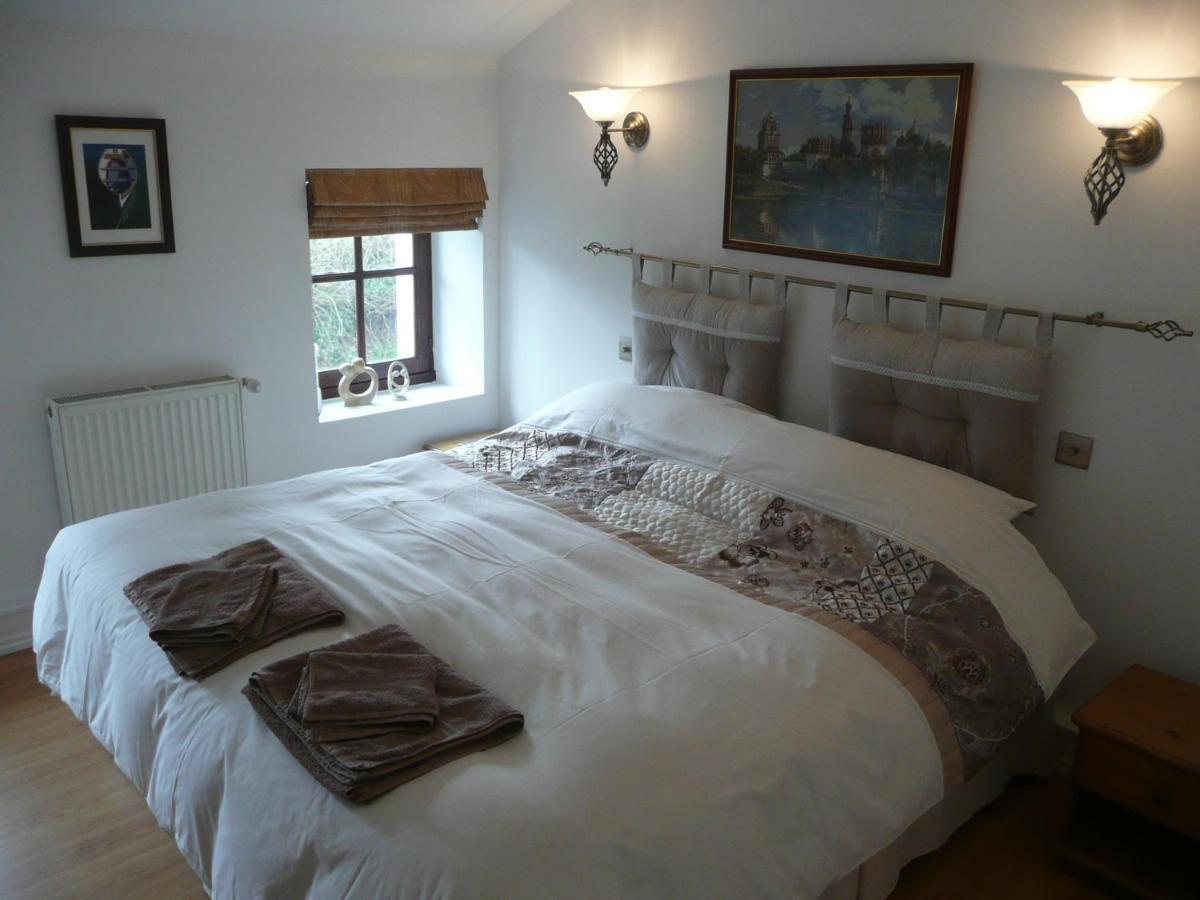 Maison Blanc Bed and Breakfast Gibourne Værelse billede