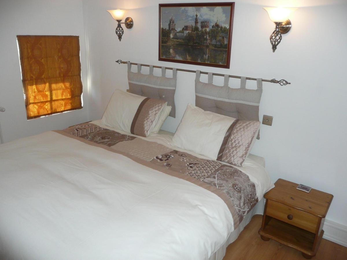 Maison Blanc Bed and Breakfast Gibourne Eksteriør billede