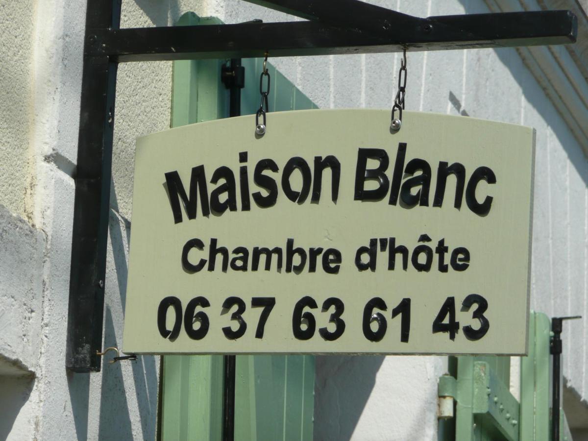 Maison Blanc Bed and Breakfast Gibourne Eksteriør billede